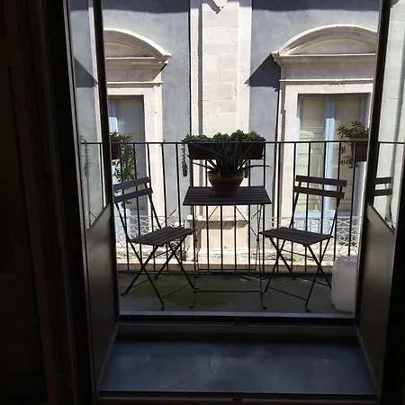 Amenano Apartament *